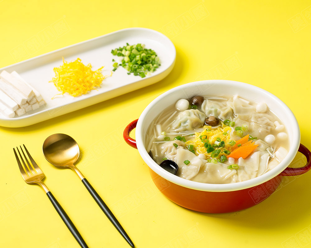 美鄰小廚菌湯雞肉餛飩